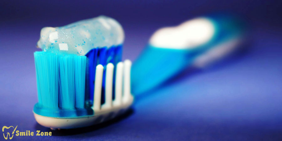 راهنمای انتخاب مسواک مناسب برای دندان‌های حساس و ترمیم‌شده